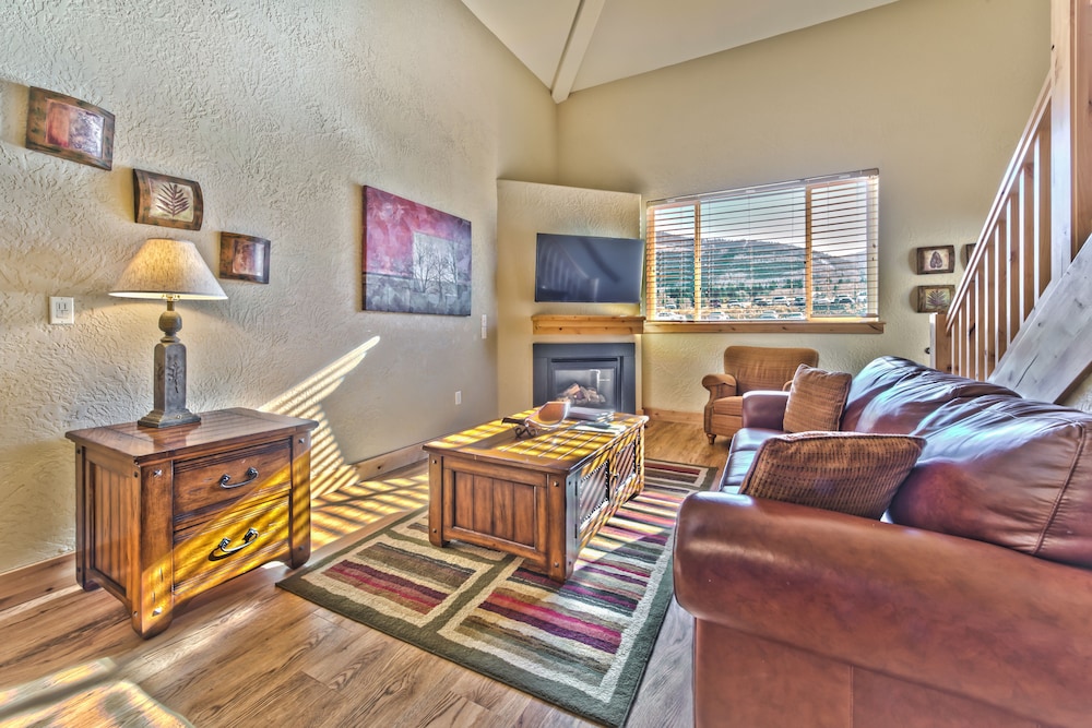 Superior Condo, Mountain View (223BC) photo 3
