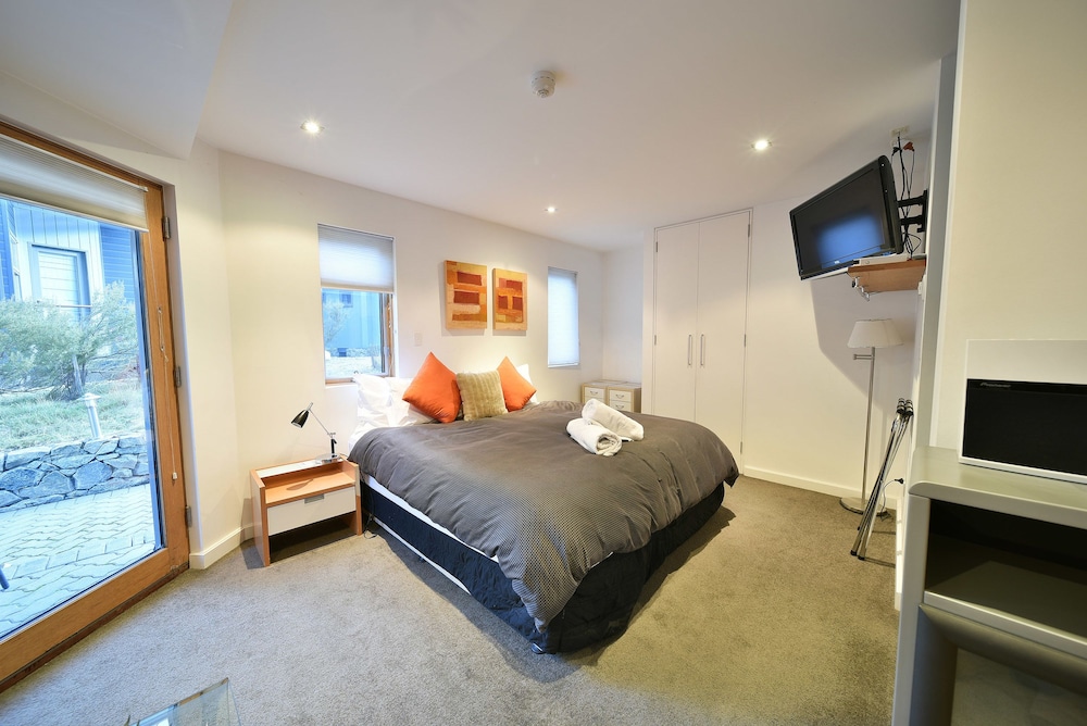Superior Chalet, 3 Bedrooms, Mountain View, Slope side photo 3