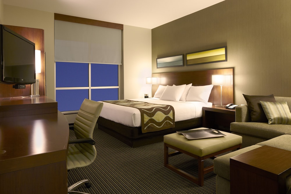 Room, 1 King Bed (High Floor)