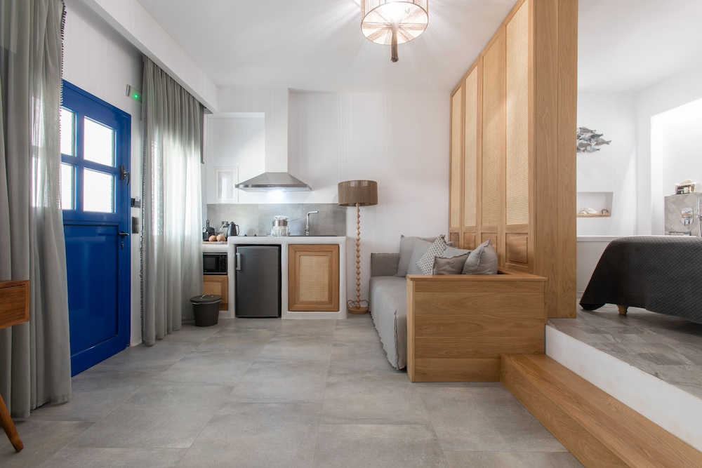 Deluxe Room, 1 Bedroom, Garden View (shared terrace) photo 3