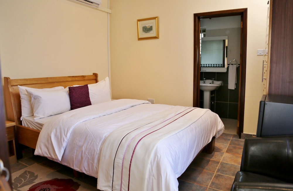 Standard Double Room, 1 Bedroom, Ensuite photo 2