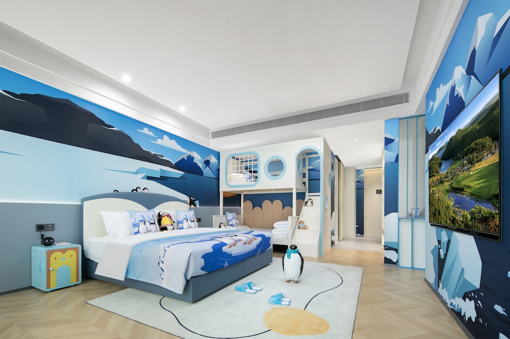 Family Three Bed room photo 1