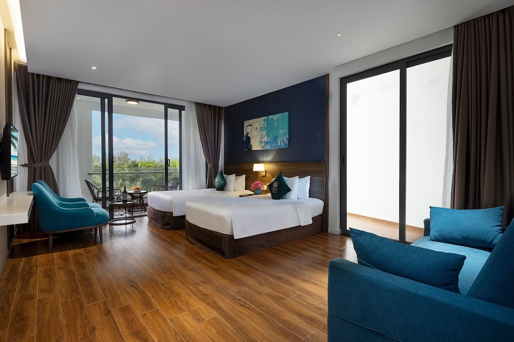 Luxury Room, Ocean View - Photo 3