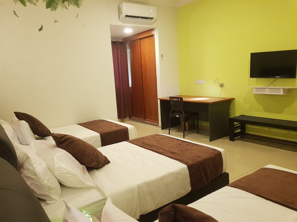 Family Triple Room - Photo 2