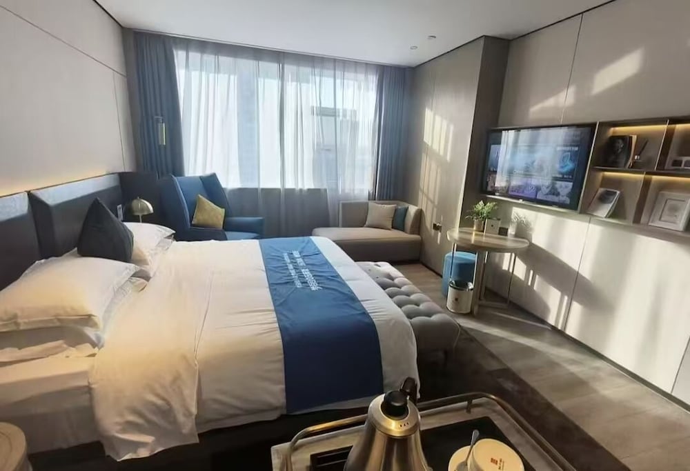 Superior Double Room, City View
