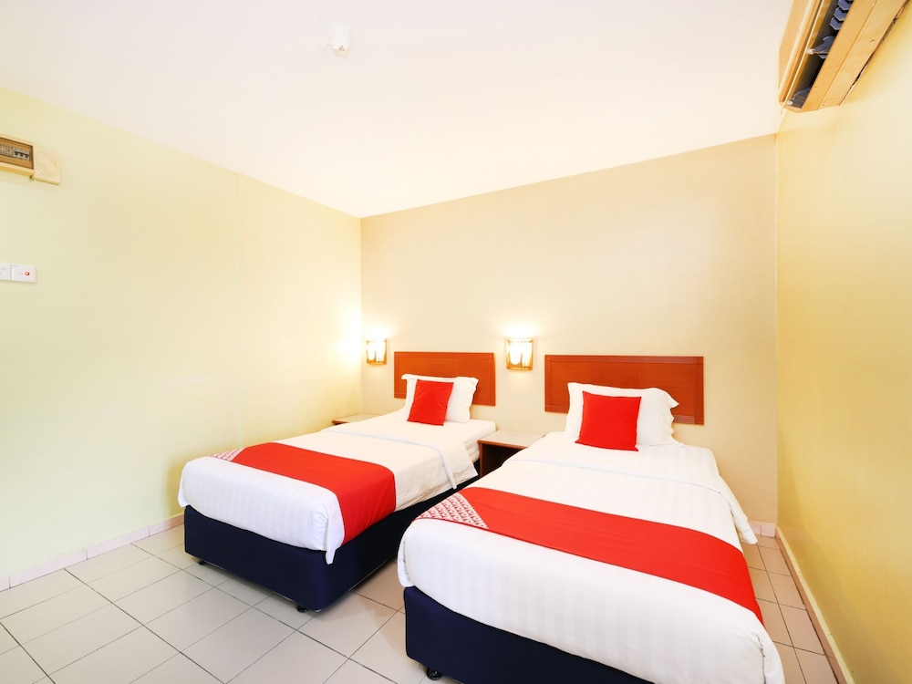 Standard Twin Room photo 2