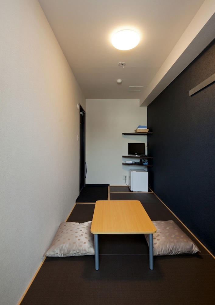 Single Room, Non Smoking, Shared Bathroom photo 2