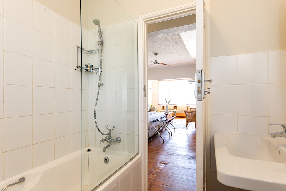 Village Apartment - Standard Studio photo 3