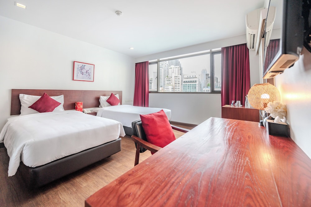 Deluxe Twin Room photo 3