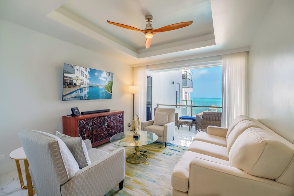 Luxury Condo, 1 Bedroom, Ocean View photo 1