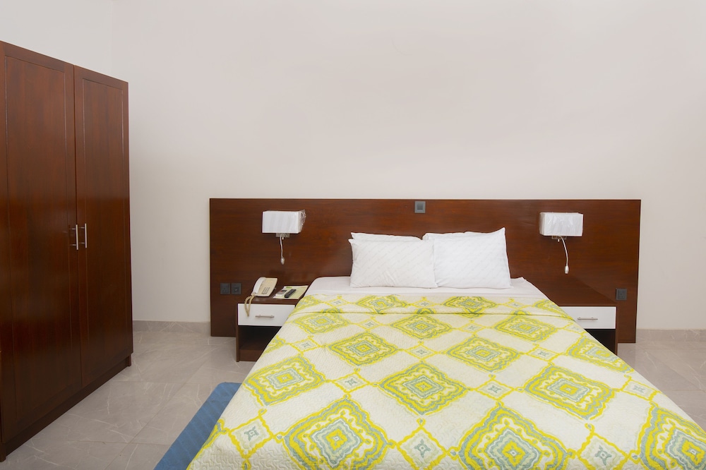 Standard Room, 1 Queen Bed photo 1