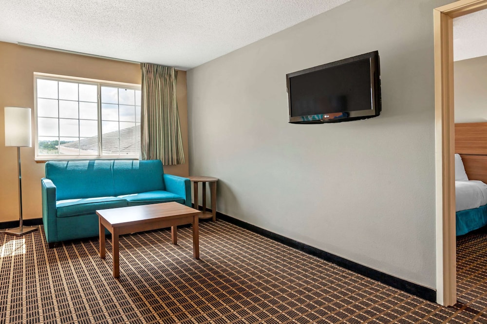 Suite, Non Smoking - Photo 9