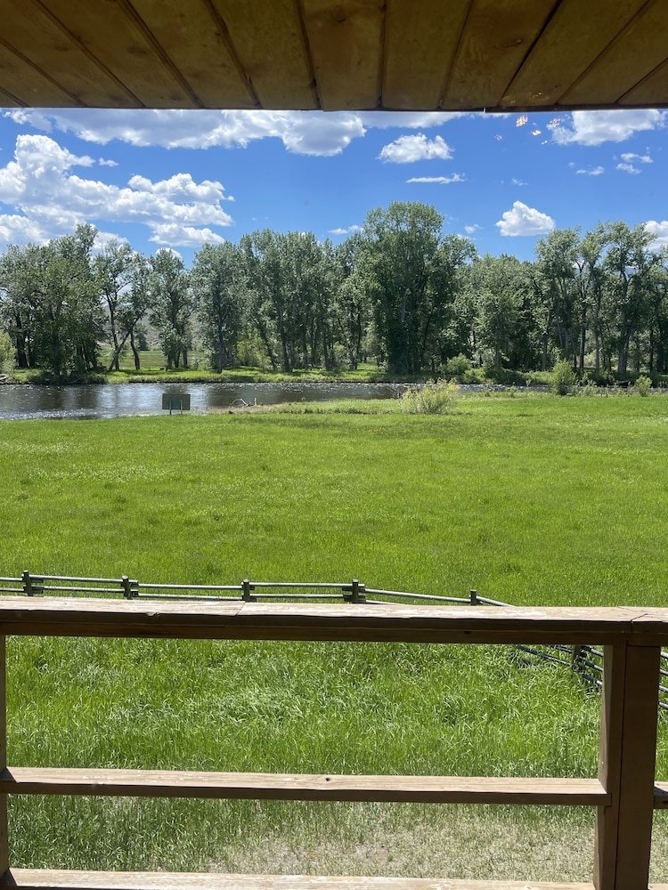 Family Cabin, 2 Bedrooms, Mountain View, Mountainside photo 3