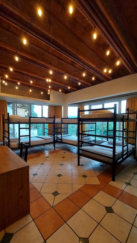 Family Room, Multiple Beds, Non Smoking