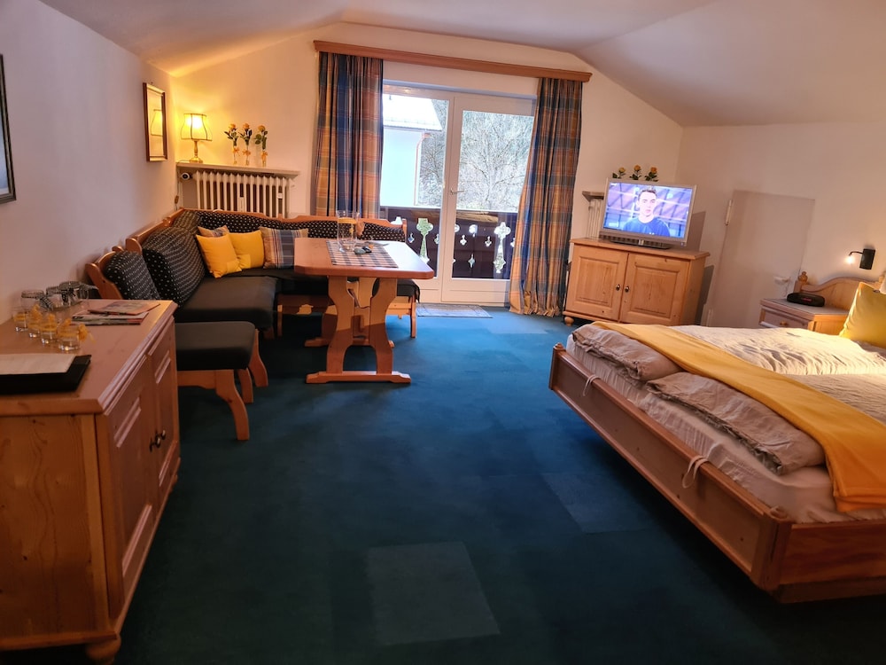 Panoramic Apartment, Mountain View, Slope side photo 1