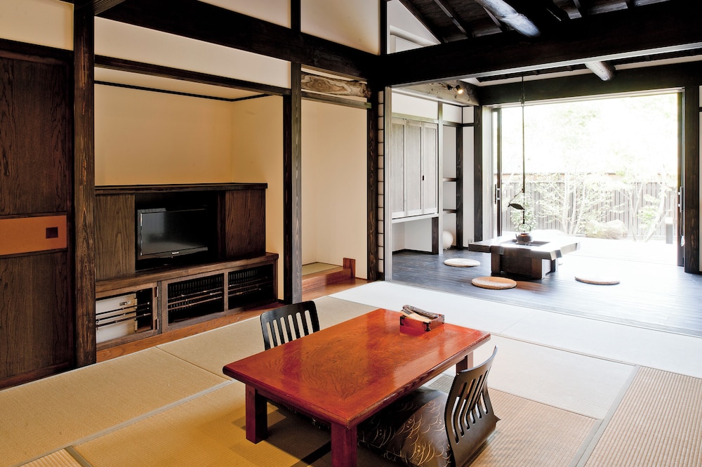 Japanese Style Room "SOYOGO", with Sunroom photo 1