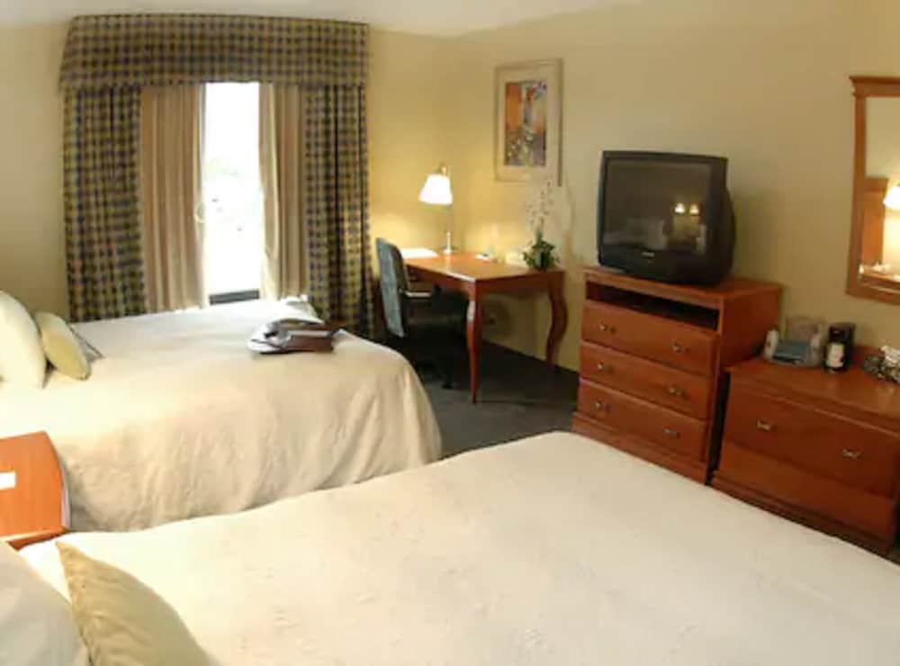 Room, 2 Double Beds, Accessible, Non Smoking - Photo 3
