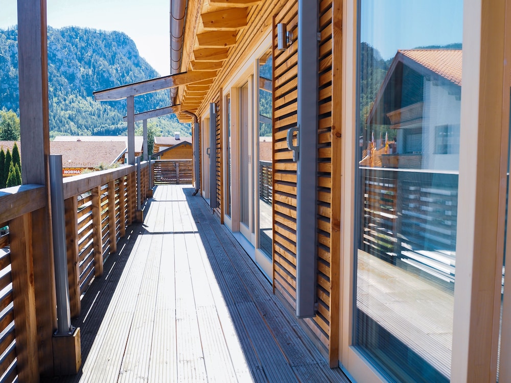Alpenliebe Ensuite with Balcony, Boxspingbett, Nespresso machine, LP player