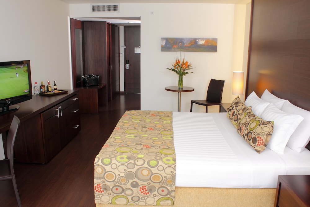 Standard Suite, 1 Queen Bed photo 1