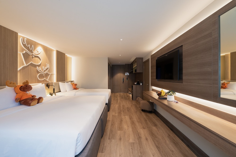Triple Bed with Shower - Photo 5