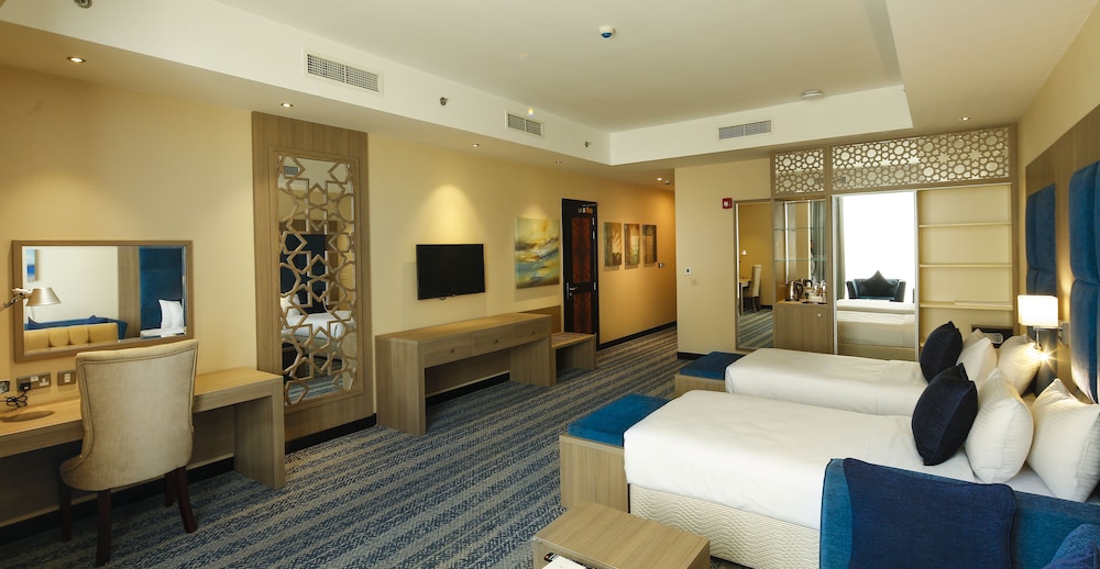 Deluxe Twin Room, 2 Twin Beds photo 2