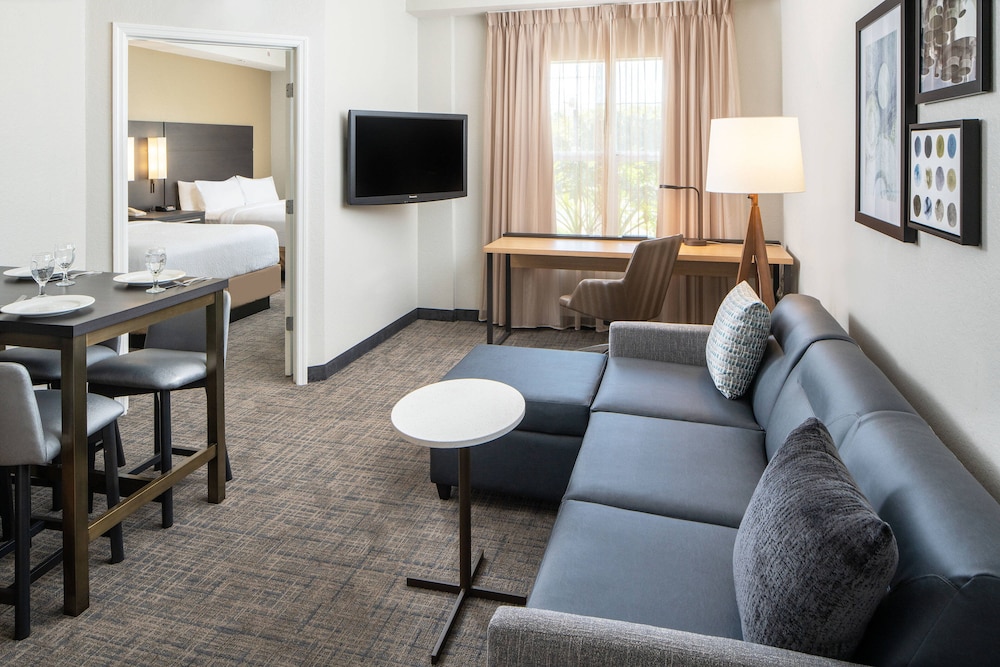 Suite, 1 Bedroom - Photo 4