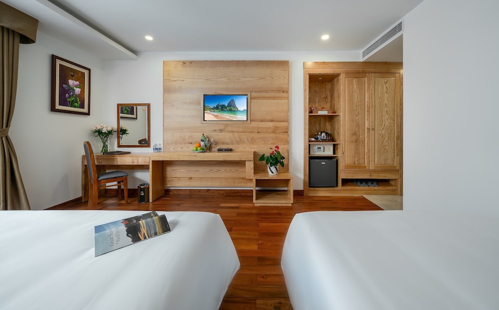 Premier Double or Twin Room, City View photo 3