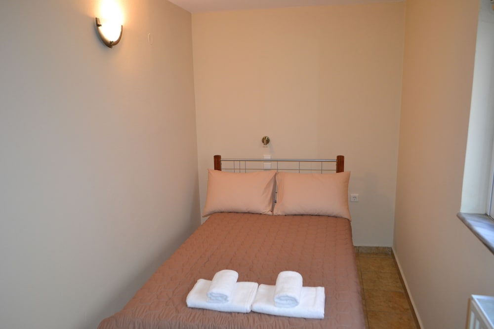 Family House, 2 Bedrooms, Mountain View