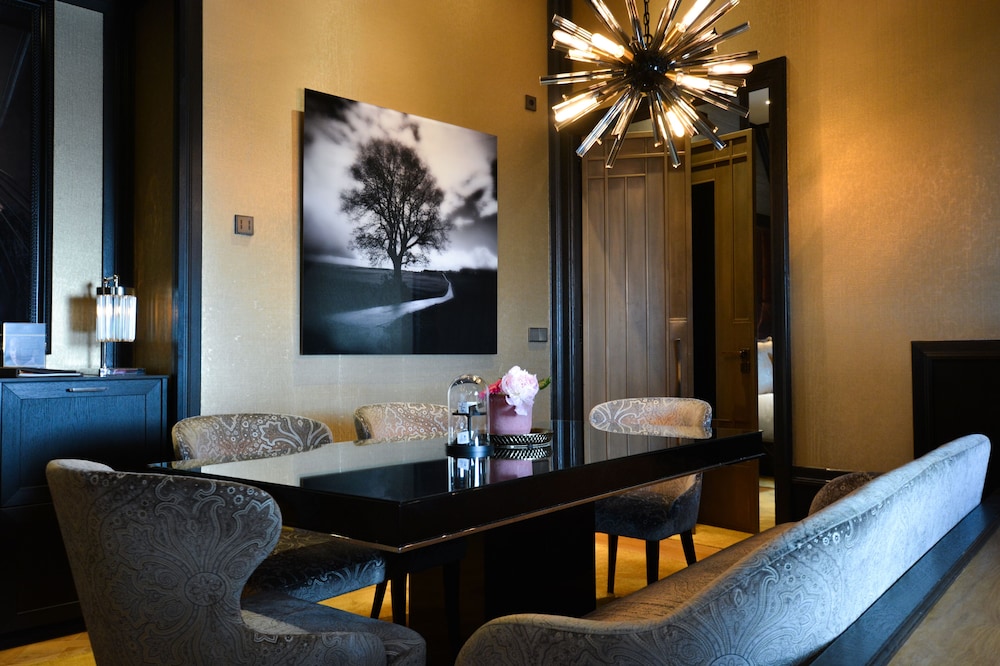 Penthouse Suite