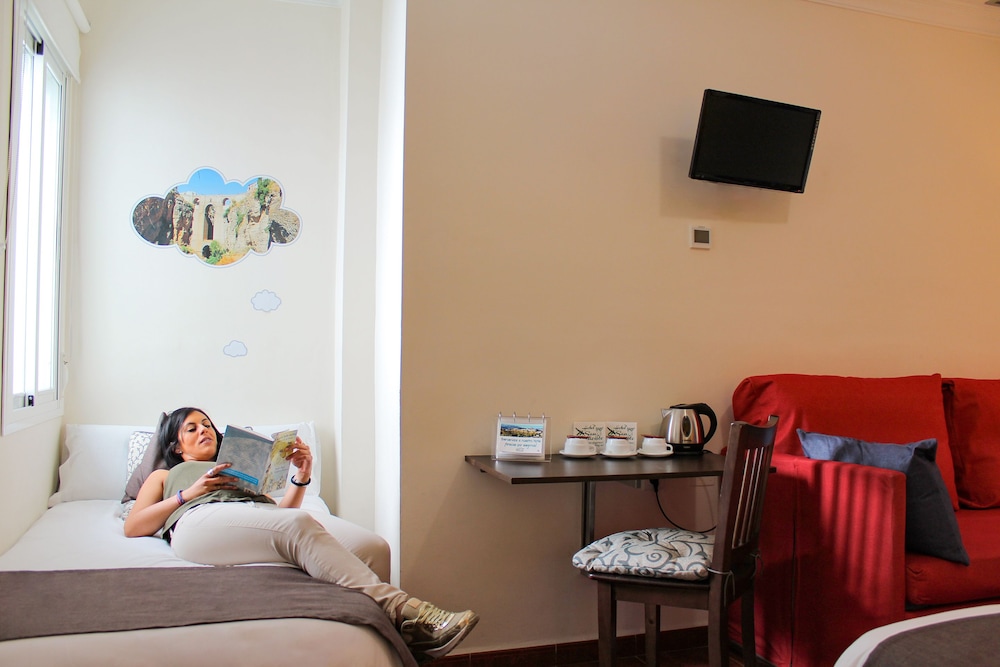 Room, Multiple Beds - Photo 3