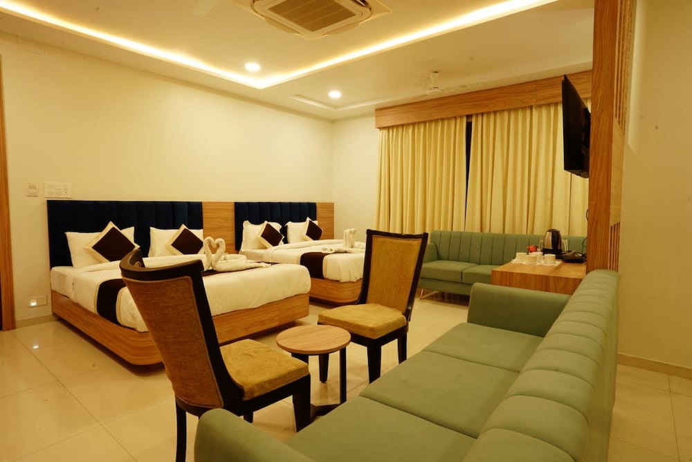 Family Room - Photo 7