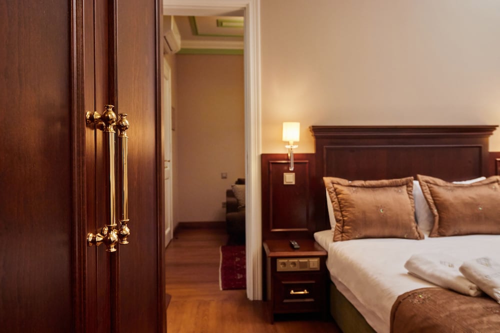 Junior Studio Suite, 1 Bedroom, Non Smoking, City View photo 3