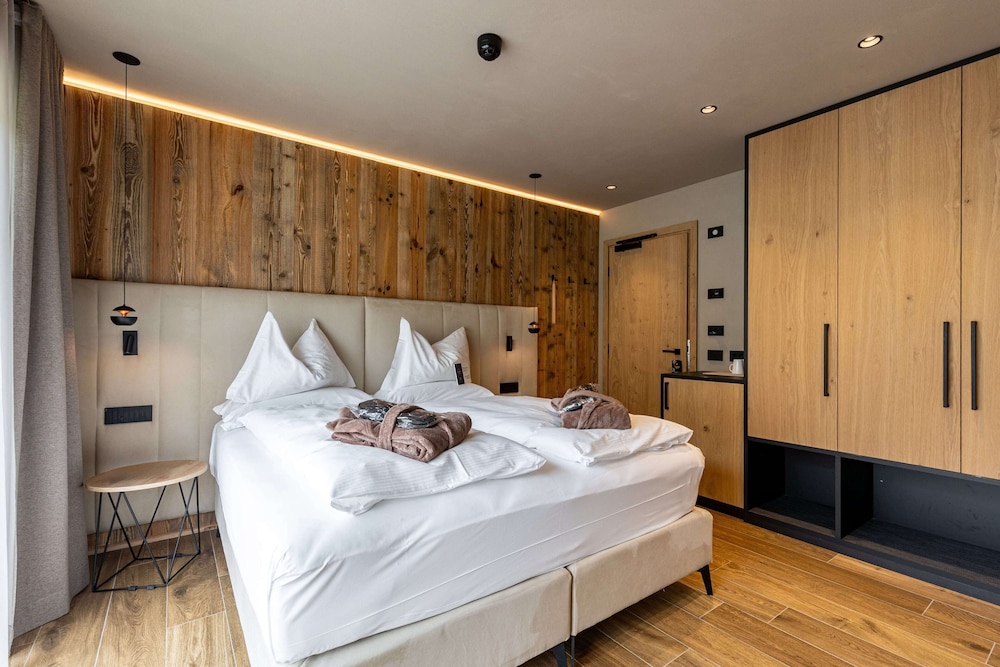 Superior Double Room, Mountain View - Photo 1