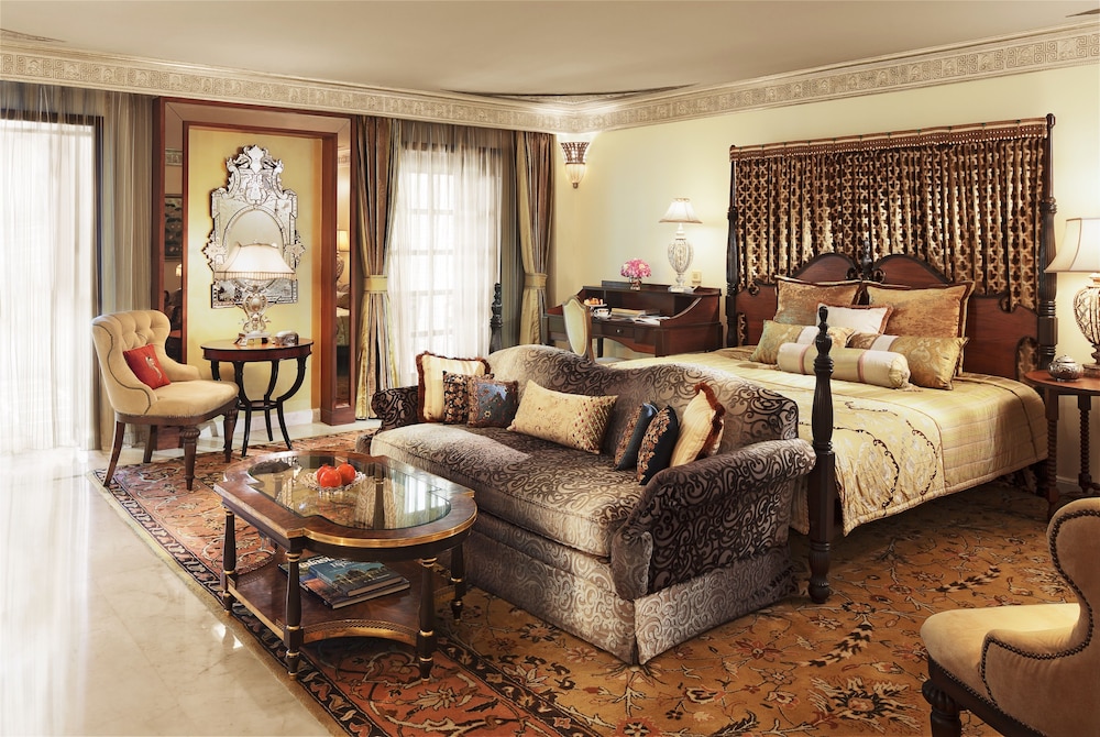 Palace Room Garden View King Bed - Photo 3