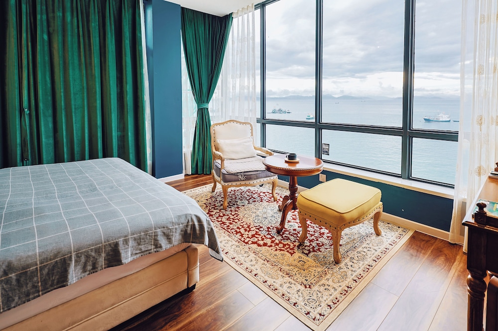 Superior Double Room, Private Bathroom, Sea View