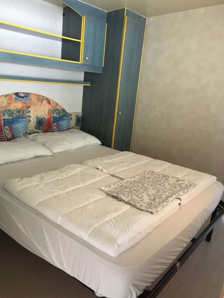 Mobile Home, 2 Bedrooms (Almelo 28) photo 2