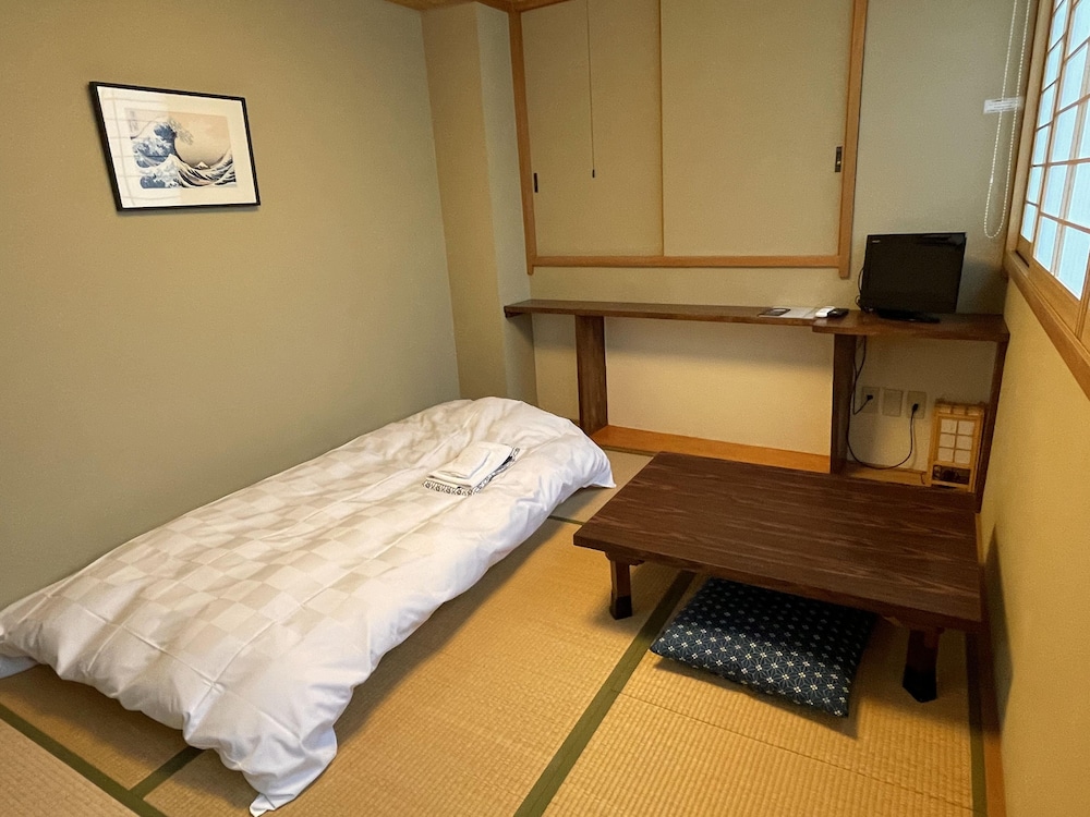 Japanese Style Economy Twin Room, Non Smoking photo 2