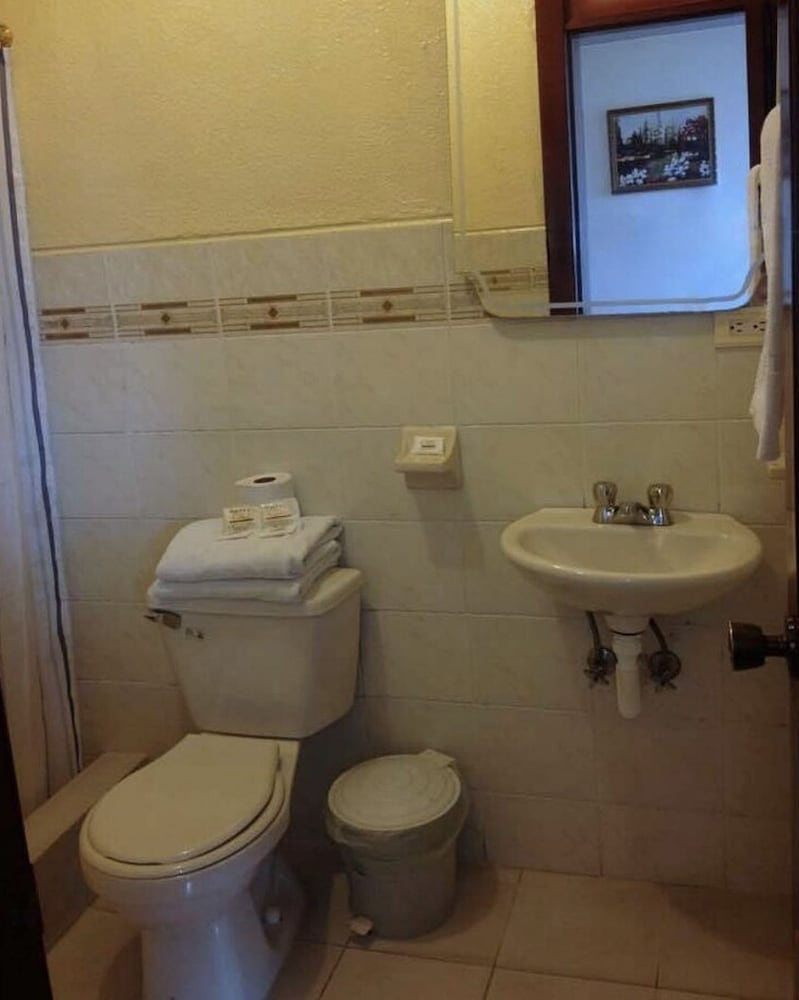 Quadruple Room, 2 Double Beds, Non Smoking photo 2
