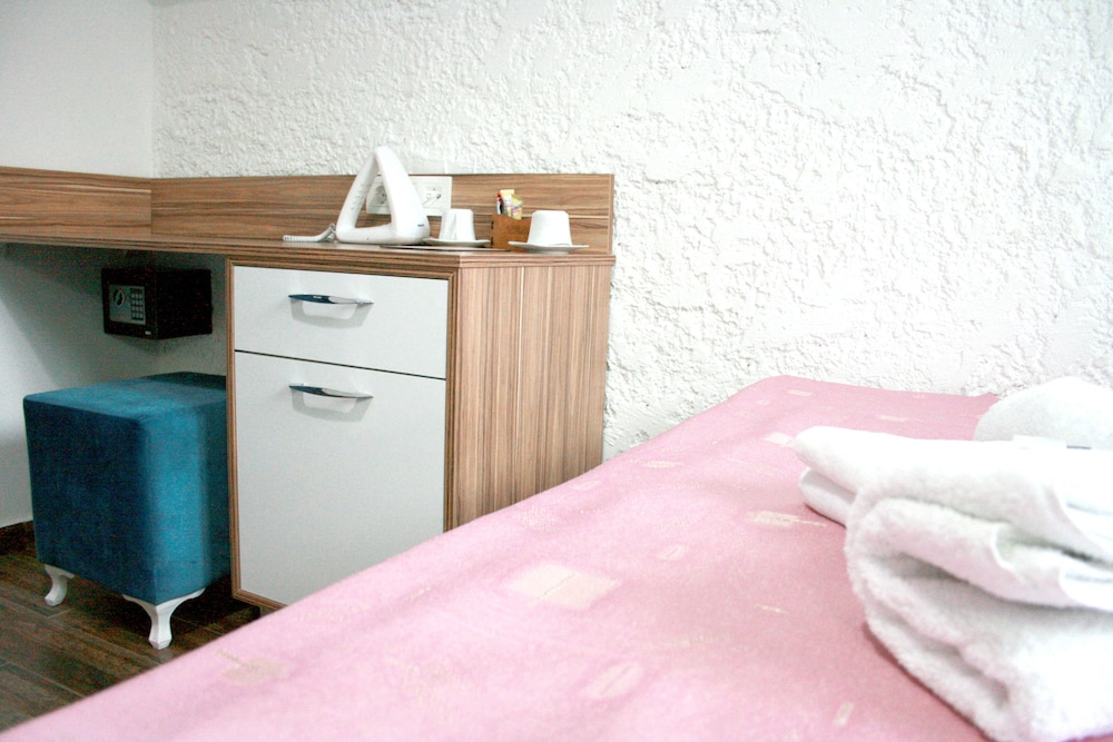 Luxury Double or Twin Room, 1 Bedroom, Accessible, Kitchenette photo 3