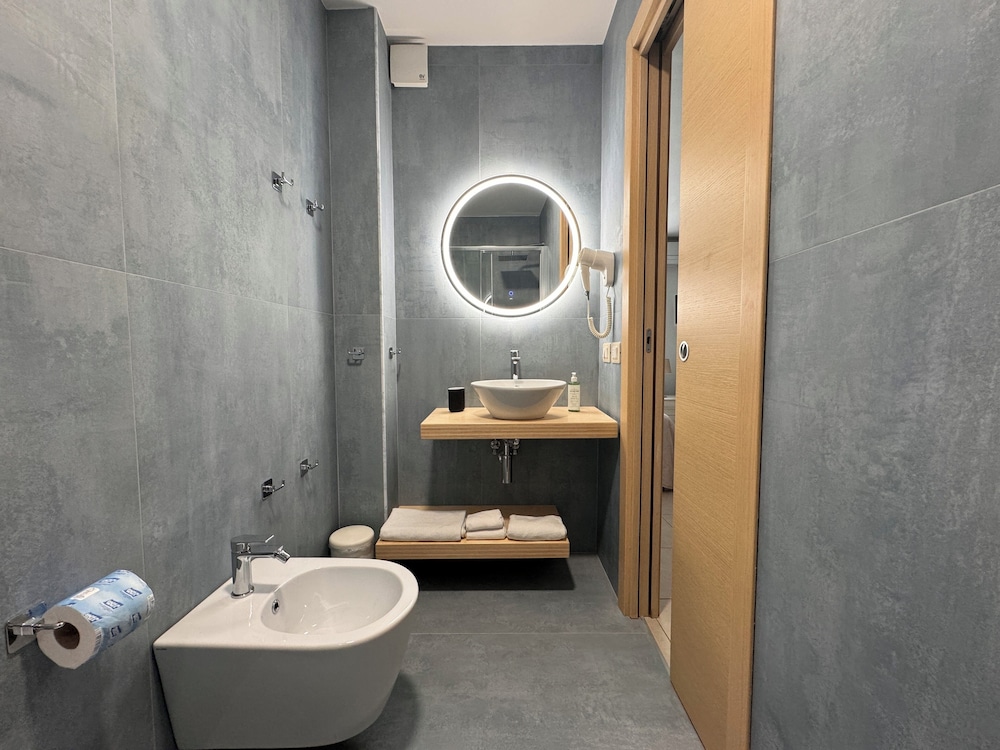 Single Room photo 3