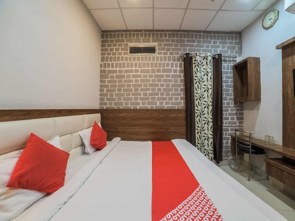 Double Room, 1 King Bed photo 3