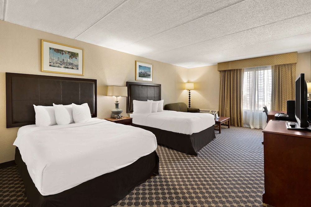 Room, 2 Queen Beds, Non Smoking photo 1