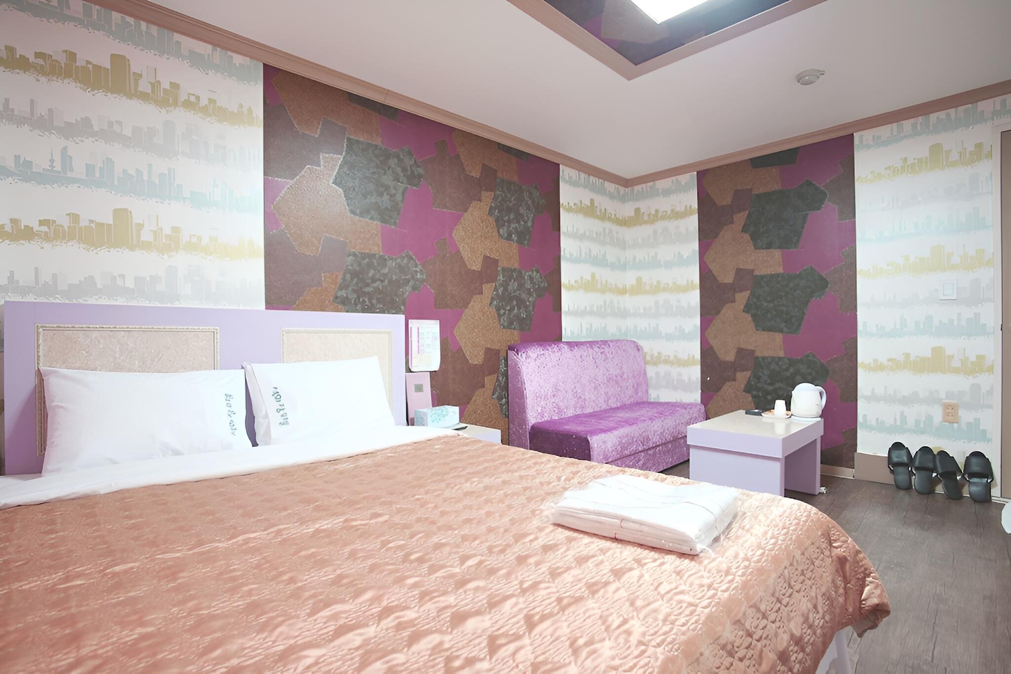 Room (Standard Room) - Photo 4