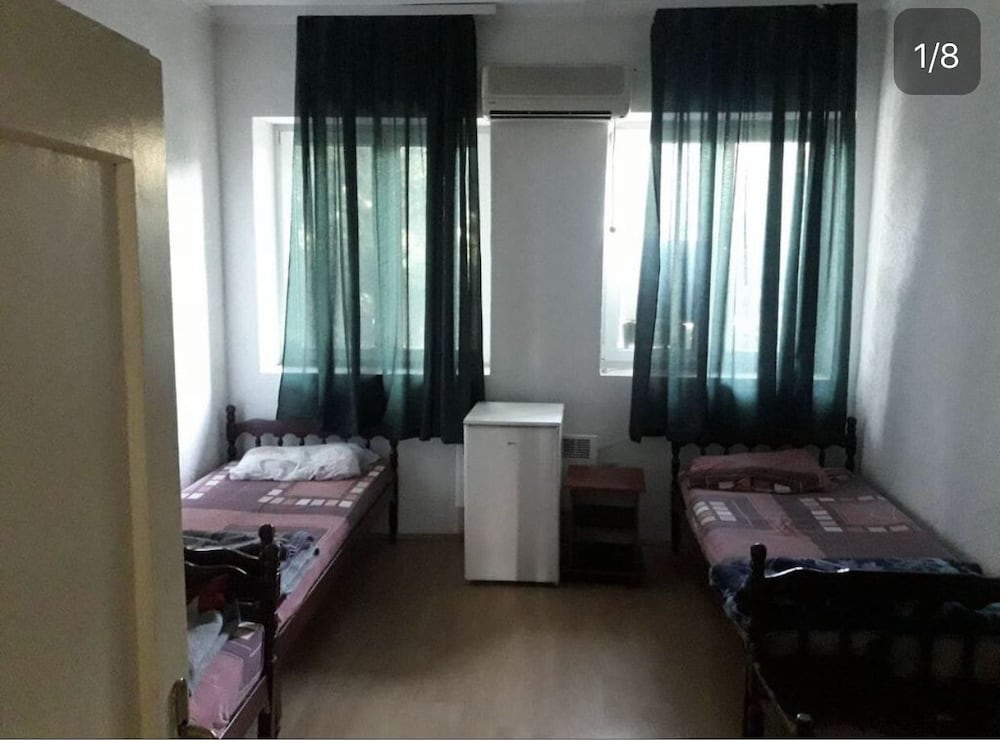 Basic Double Or Twin Room, Shared Bathroom photo 2