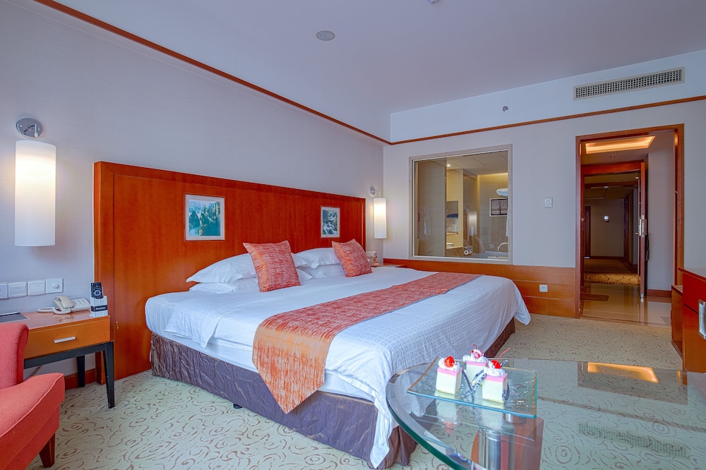 Superior Room, 1 King Bed - Photo 2