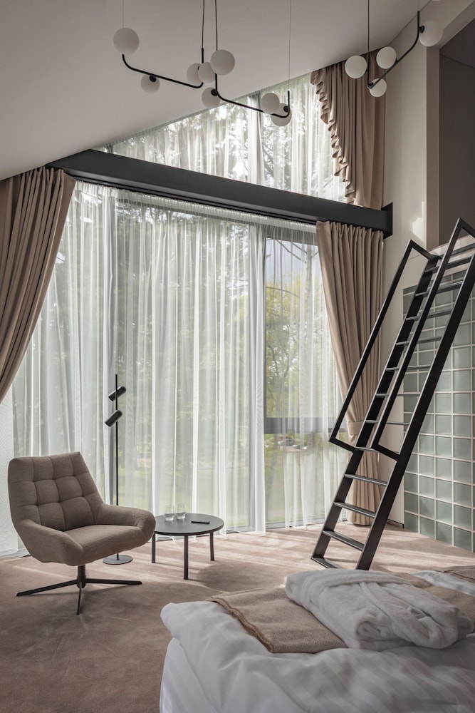 Deluxe Apartment, Garden View