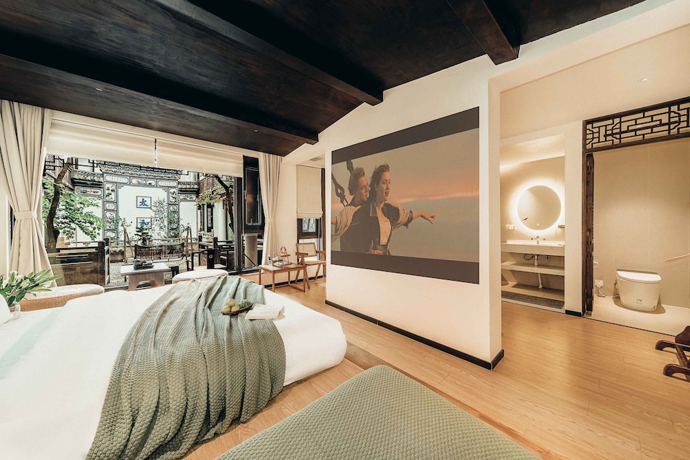 Family Twin Room, Courtyard View