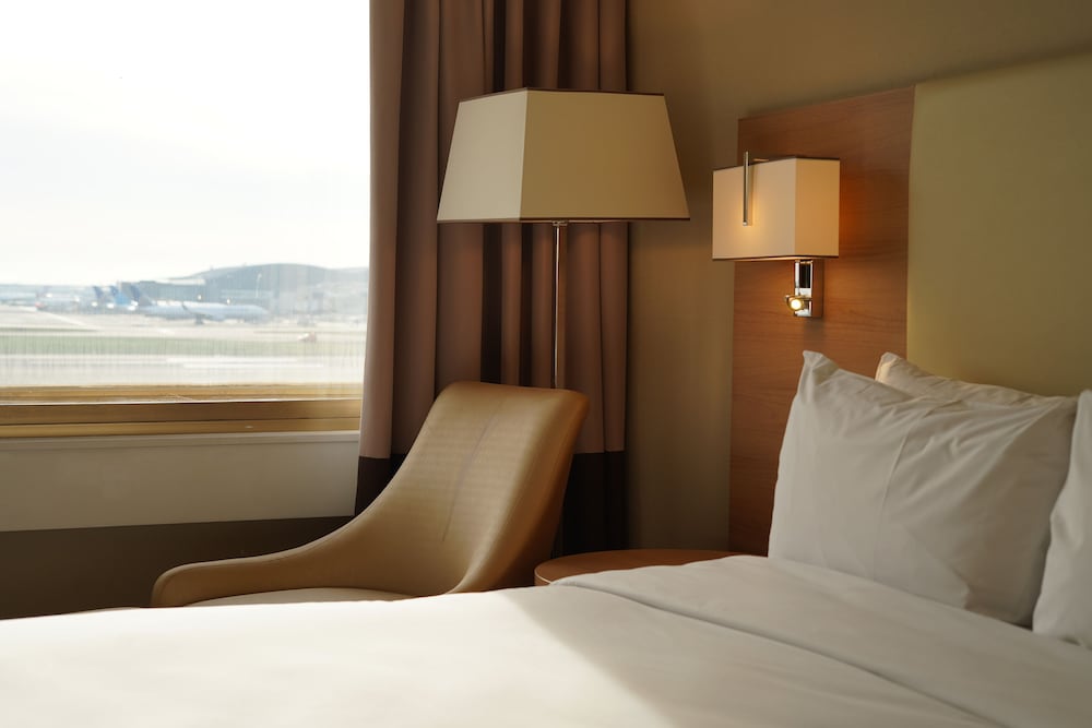 Superior Room, 1 Queen Bed (View) photo 3