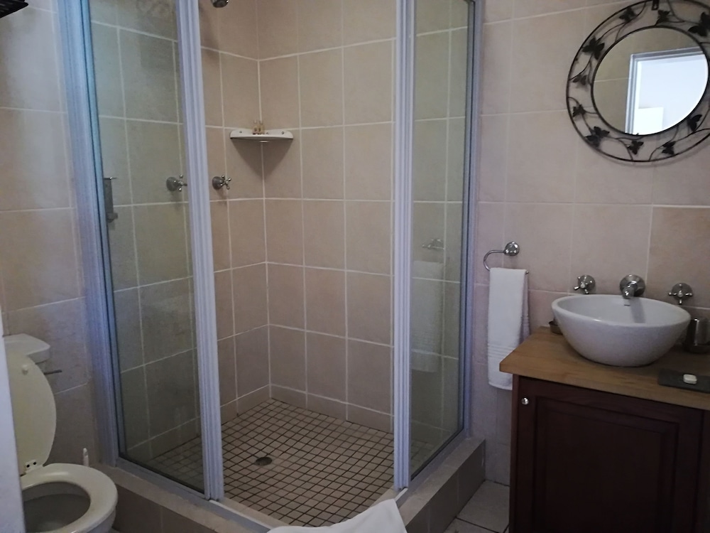 Room - Photo 4