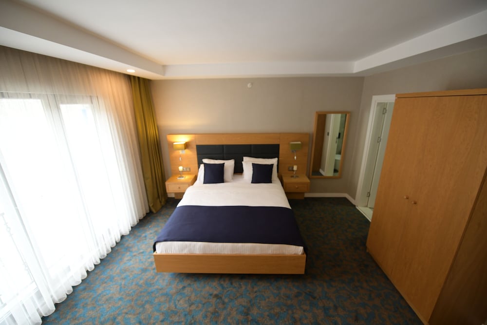 Deluxe Double Room, City View